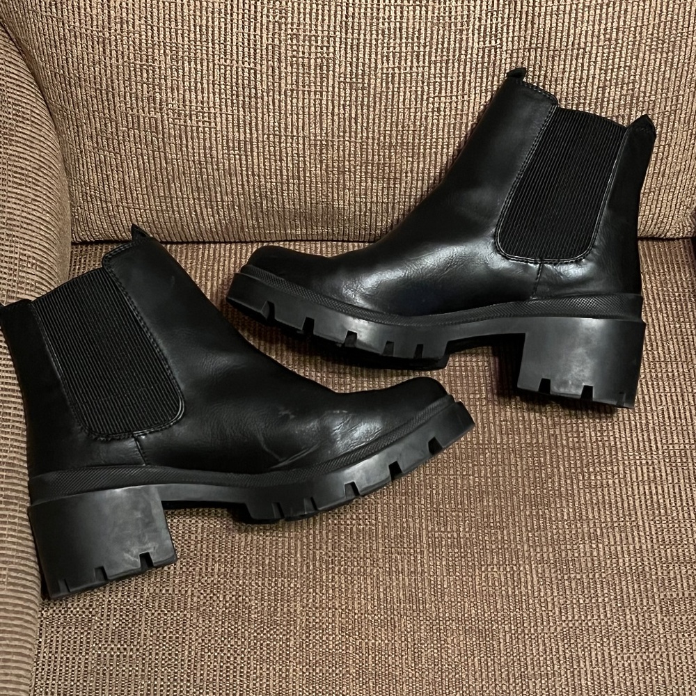 Black ankle booties